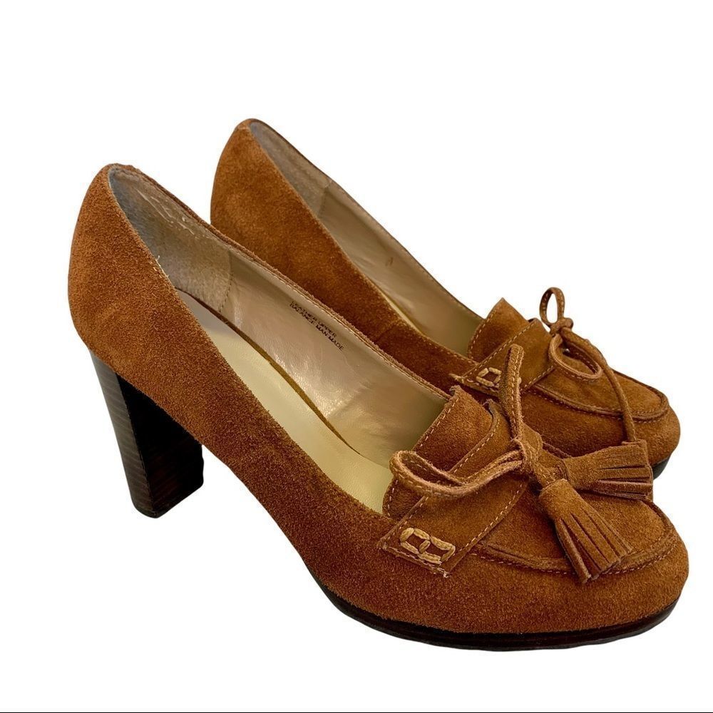 LE Château camel coloured suede tassel heels size 9